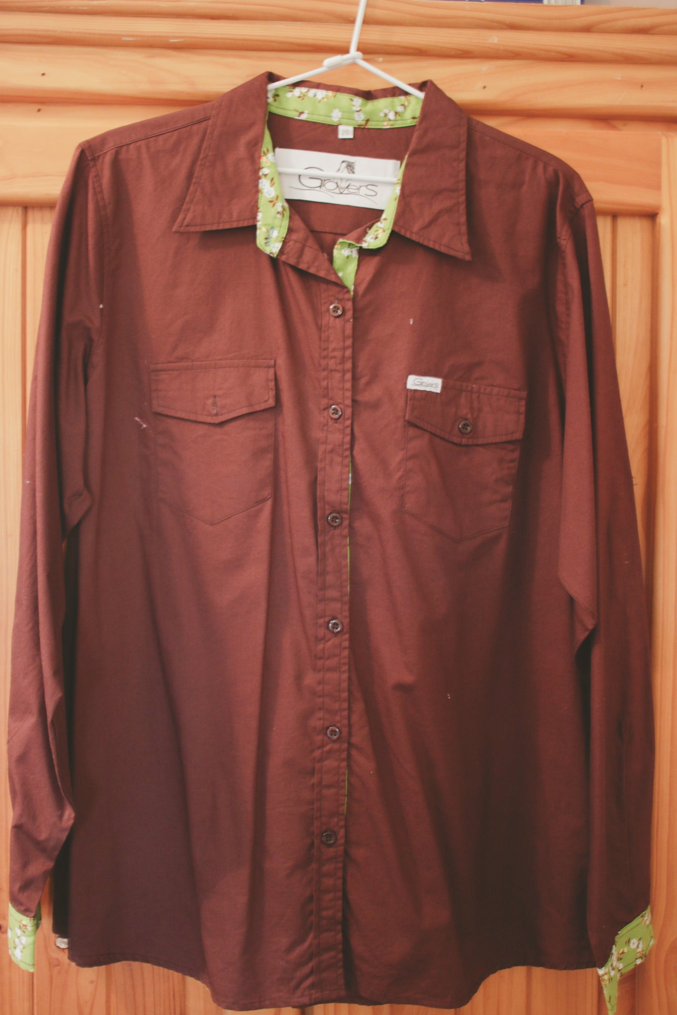Grovers brown with green shirt